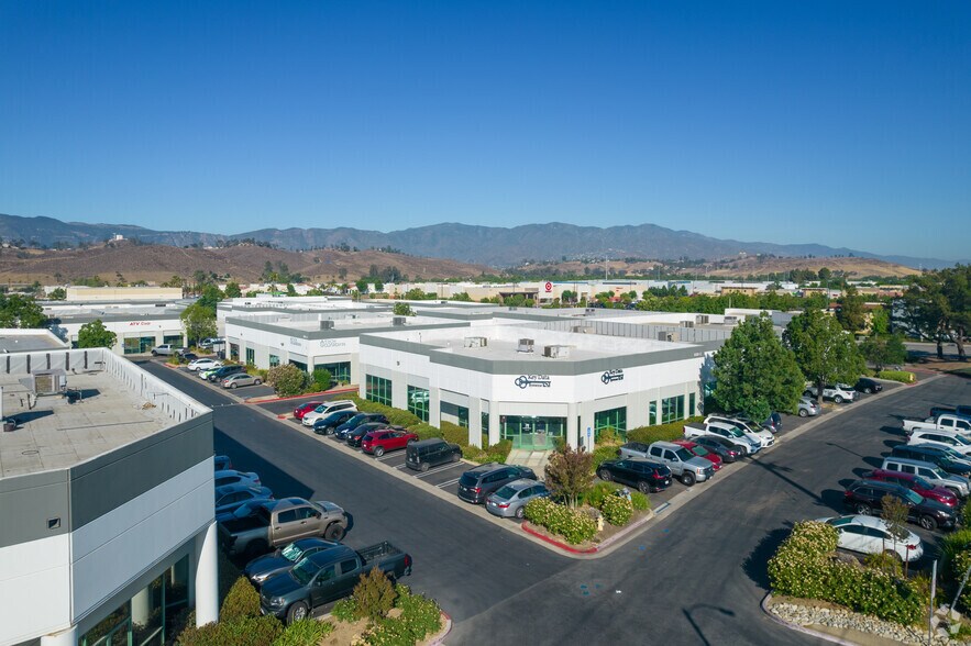 More Photos Of 600 Central Ave, Lake Elsinore Office For Lease