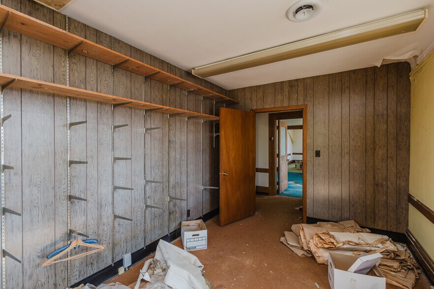 More Photos Of 920 Millington St, Winfield Storefront Retail Office For Sale