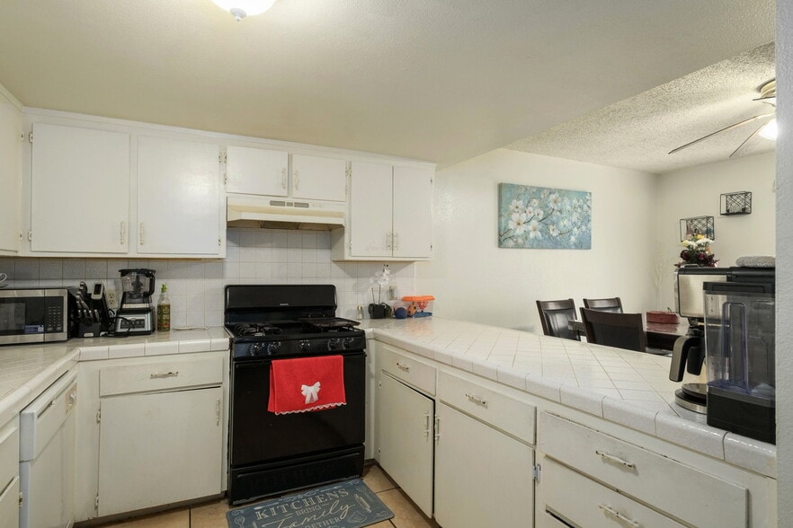 More Photos Of 770-849 Silverado St, Hanford Apartments For Sale