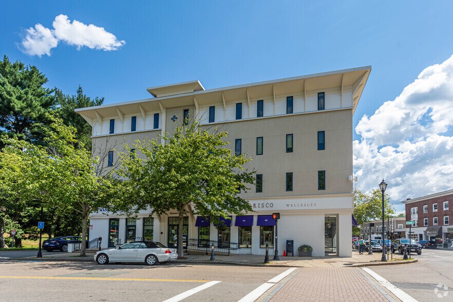 More Photos Of 8 Grove St, Wellesley Office For Lease
