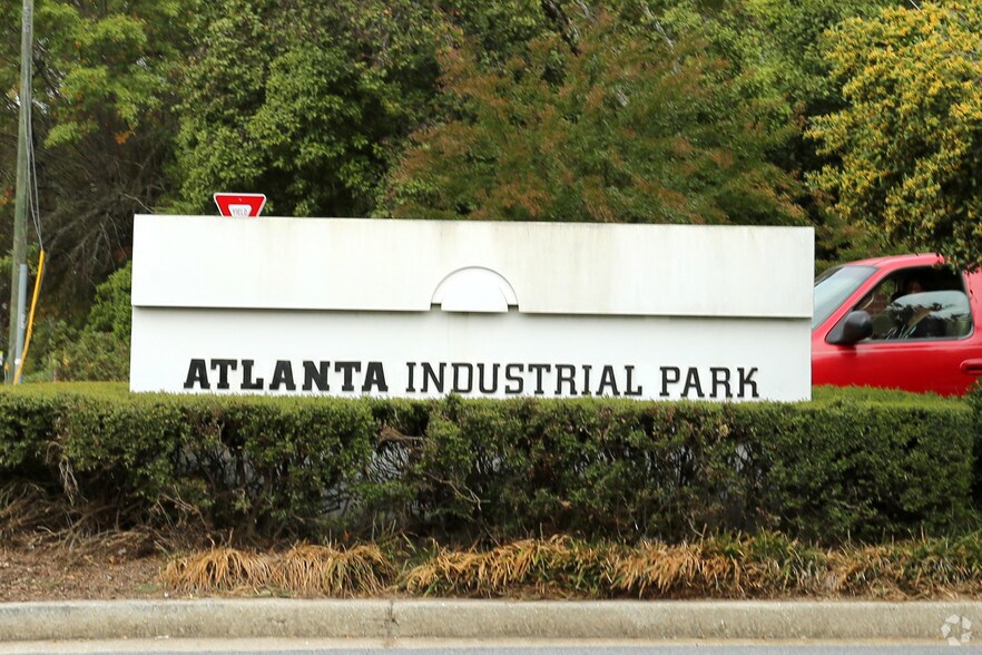 More Photos Of 1475 Atlanta Industrial Way, Atlanta Medical For Sale