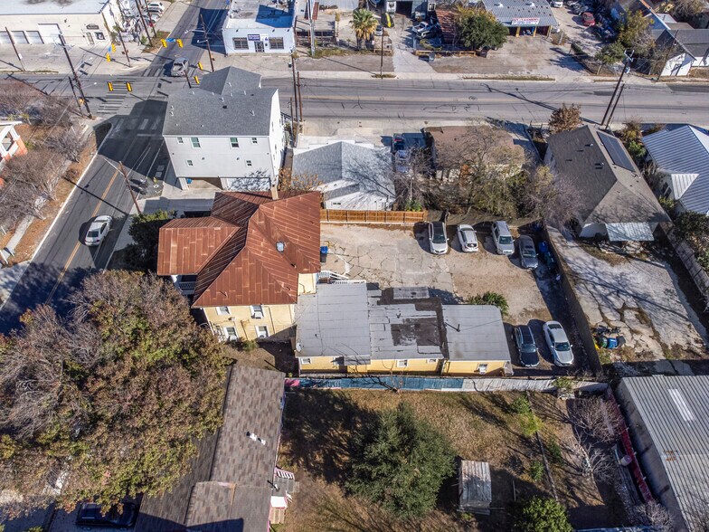 More Photos Of 1110 W Ashby Pl, San Antonio Apartments For Sale