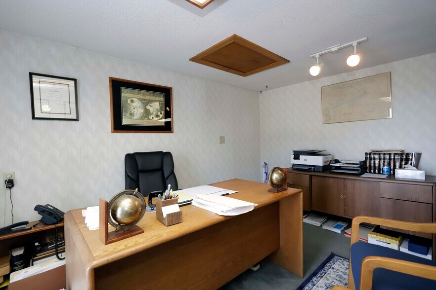 More Photos Of 161 Lindsey St, Fall River Office Residential For Sale