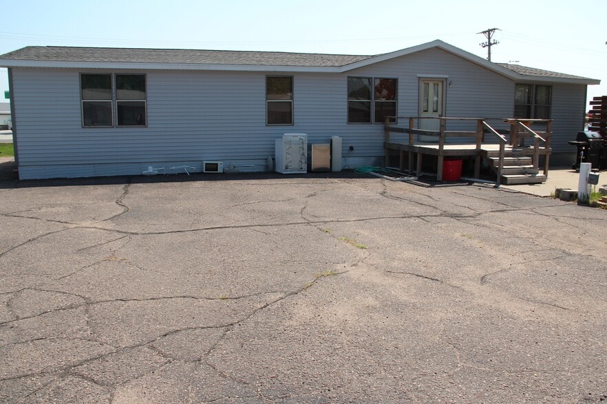 More Photos Of 720 S Main St, Kimball Hotel For Sale