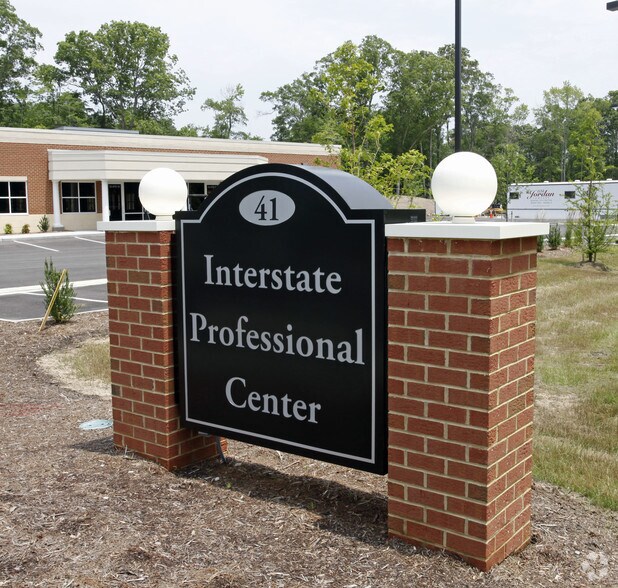 More Photos Of 41 Old Oyster Point Rd, Newport News Office For Sale