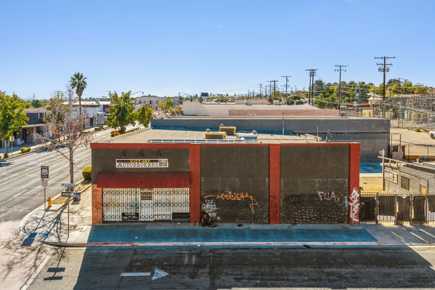 More Photos Of 15586 7th St, Victorville Storefront For Sale