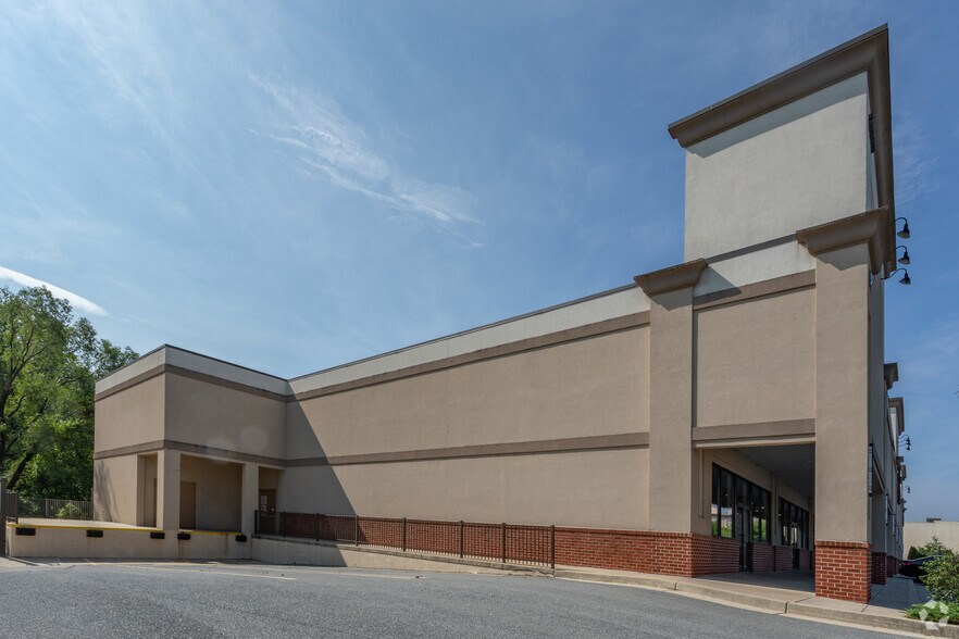 More Photos Of 8645 Pulaski Hwy, Baltimore Unknown For Lease