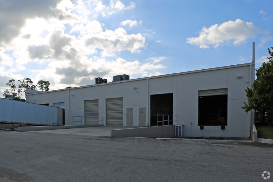 More Photos Of 2253 Vista Pky, West Palm Beach Unknown For Lease