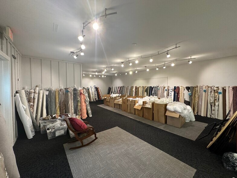 More Photos Of 5900 E Seneca Tpke, Jamesville Freestanding For Sale