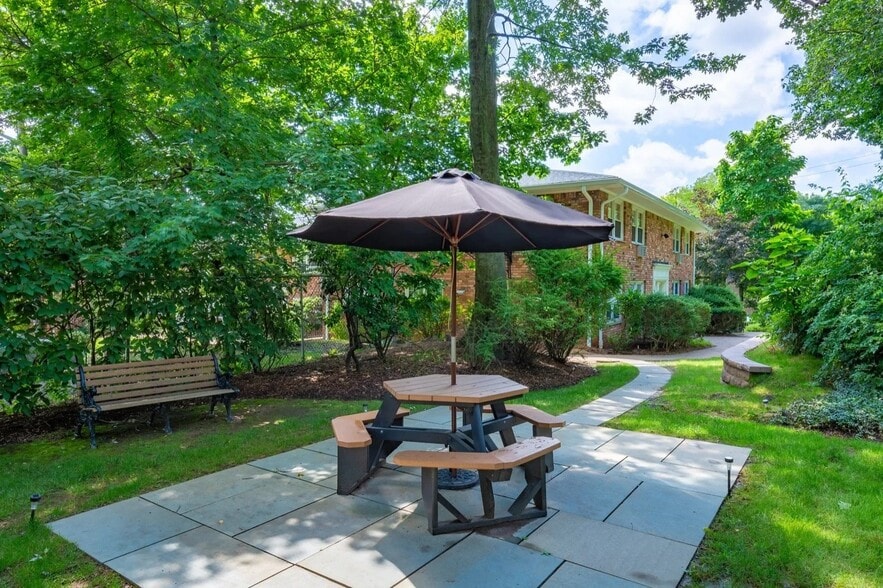 More Photos Of 14 Walden Pl, Montclair Apartments For Sale