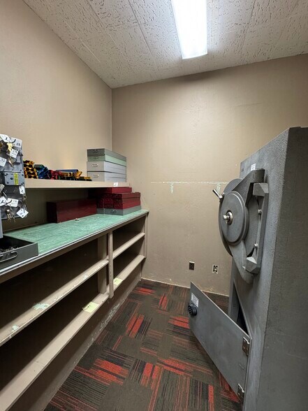 More Photos Of 52530 State 933 hwy, South Bend Office For Lease