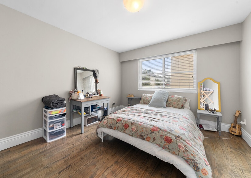 More Photos Of 605 Third Av, New Westminster Apartments For Sale