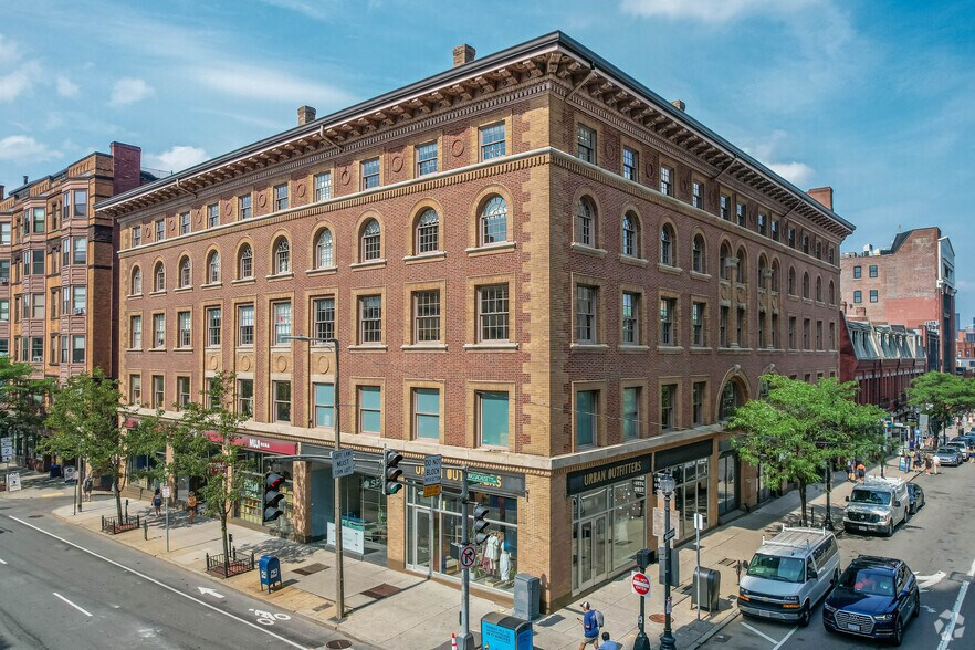 Primary Photo Of 359-361 Newbury St, Boston Office For Lease