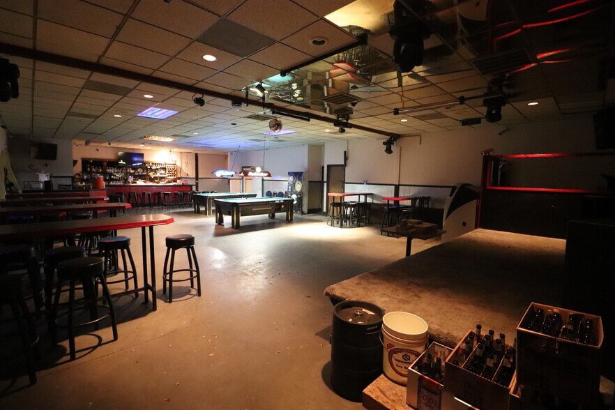 More Photos Of 2425 Oak St, Baker City Restaurant For Sale