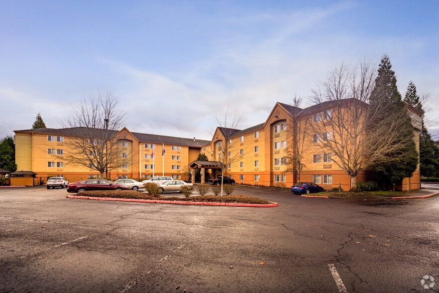 More Photos Of 3133 NE Shute Rd, Hillsboro Hotel For Sale