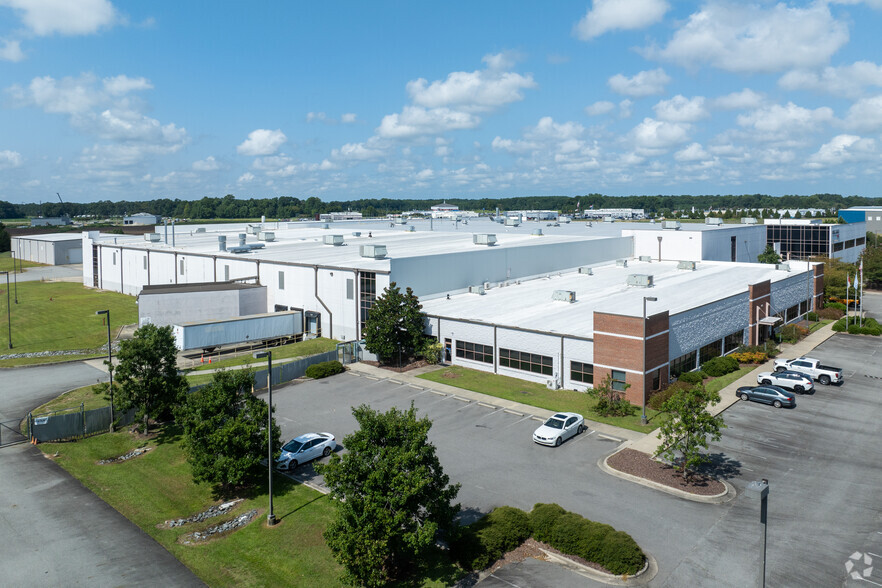 Primary Photo Of 500 Gateway Dr, Goldsboro Warehouse For Lease