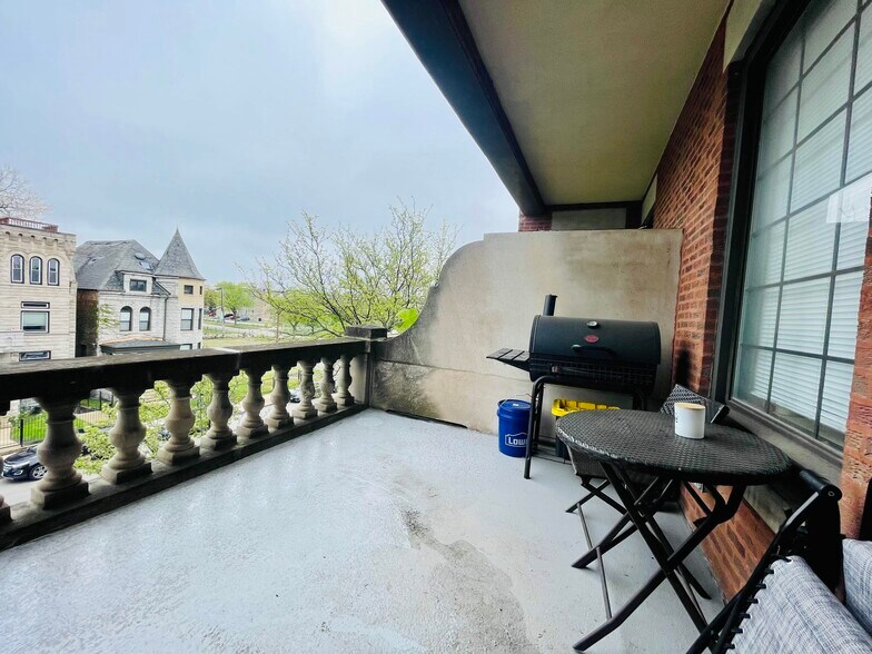 More Photos Of 5526 S Indiana Ave, Chicago Apartments For Sale