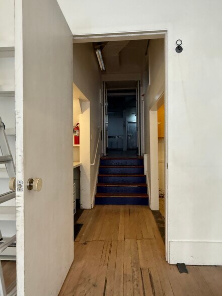More Photos Of 911 Valencia St, San Francisco Apartments For Lease
