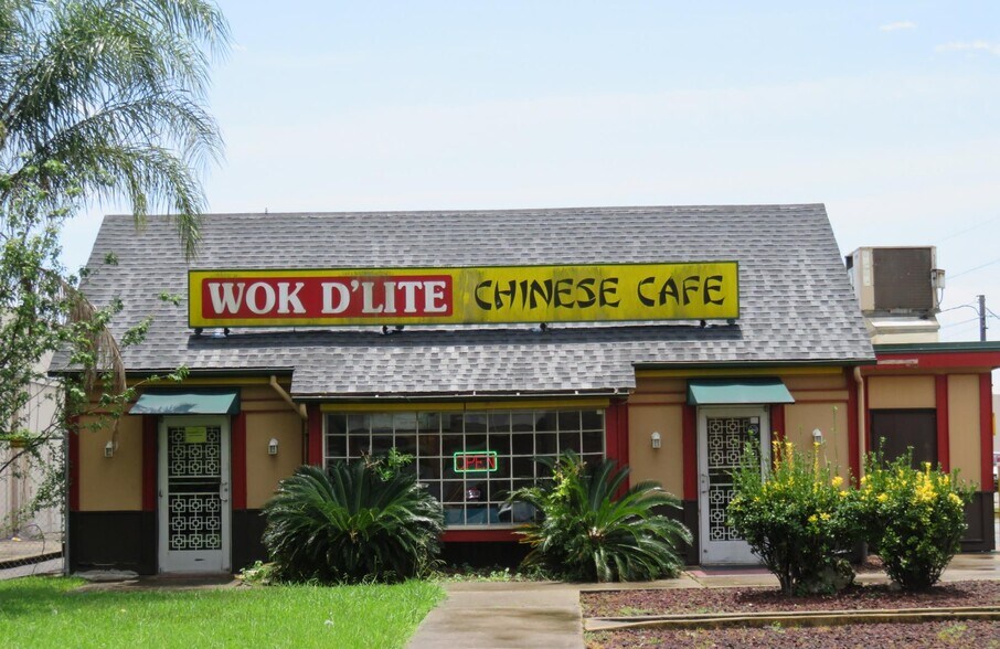 More Photos Of 7810 Bellfort Rd, Houston Restaurant For Lease