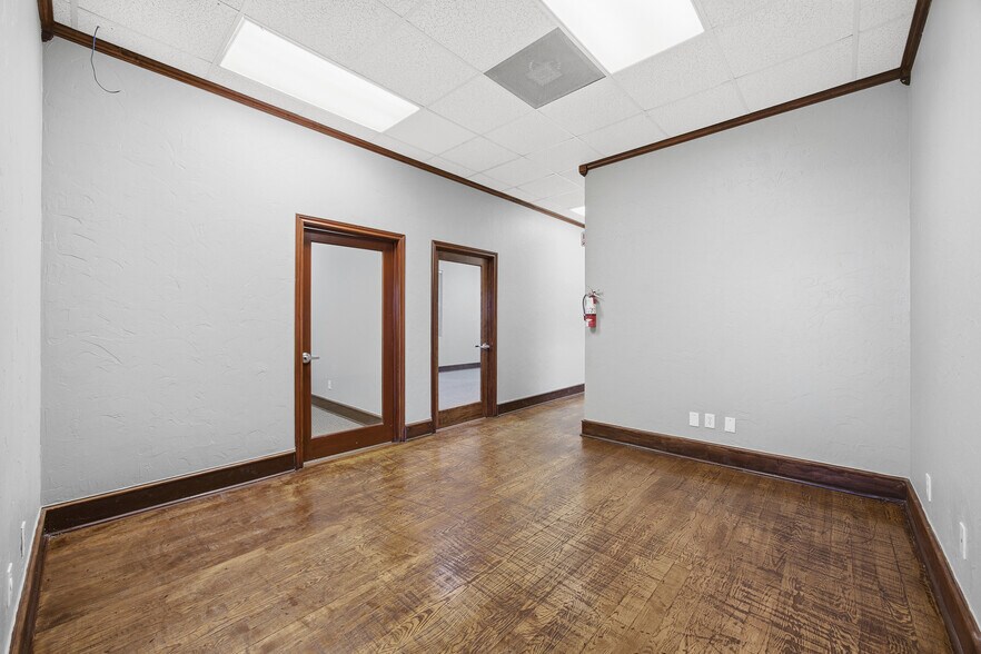 More Photos Of 120 S Village Center Rd, Southlake Office For Lease