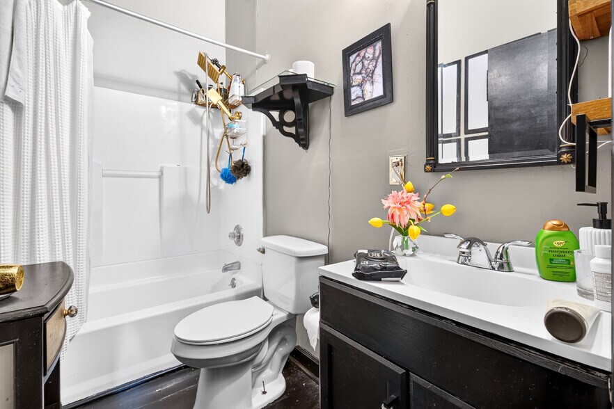 More Photos Of , Louisville Multifamily For Sale