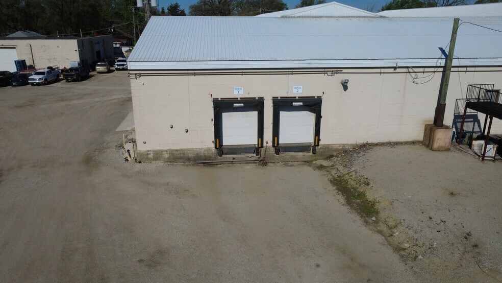 More Photos Of 807 4th Ave, Joliet Warehouse For Lease