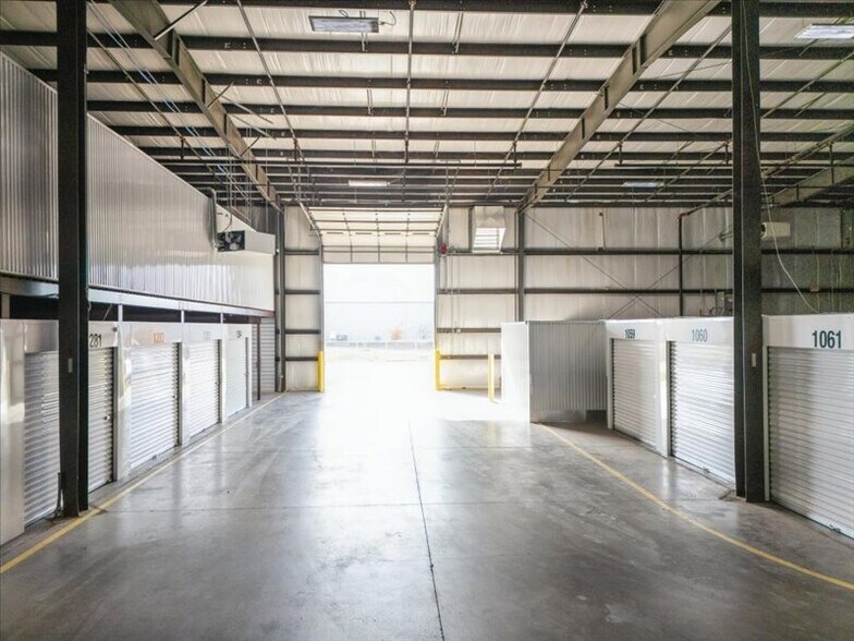 More Photos Of 850 Mann Rd SW, Cedar Rapids Warehouse For Lease