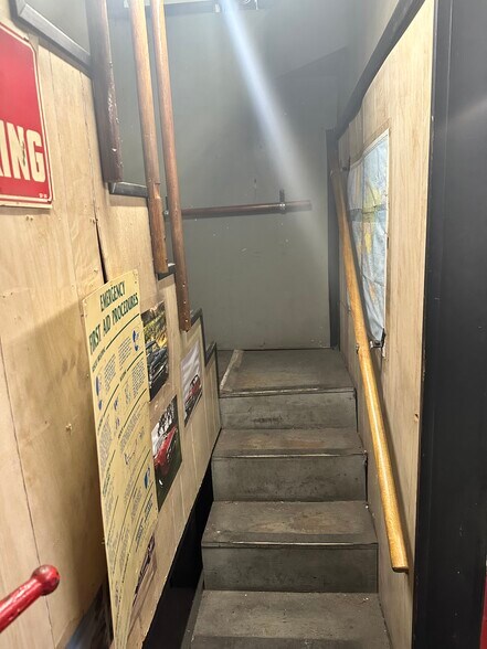 More Photos Of 705 W Commonwealth Ave, Fullerton Auto Repair For Lease