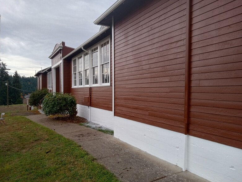 More Photos Of 80304 Old Lorane Hwy, Eugene Lodge Meeting Hall For Sale