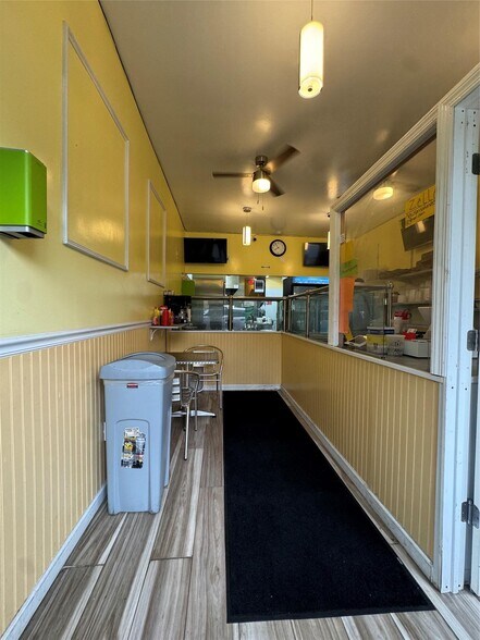 More Photos Of 324 S Columbus Ave, Mount Vernon Storefront Retail Office For Lease