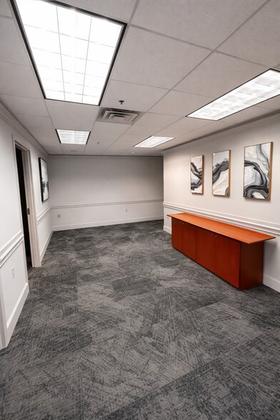 More Photos Of 1521-1523 Locust St, Philadelphia Office For Lease