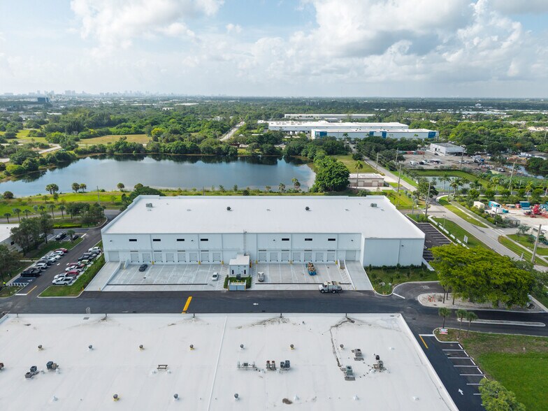 More Photos Of 3410 SW 26th Ter, Fort Lauderdale Warehouse For Lease