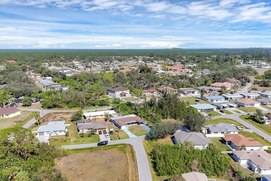 More Photos Of 12113 Capilla Ln, North Port Apartments For Sale