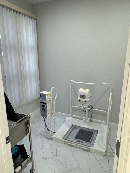 More Photos Of 6711 38th Ave N, Saint Petersburg Medical For Lease