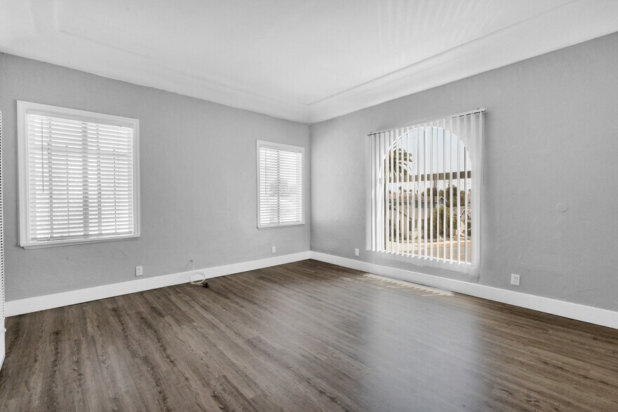 More Photos Of 1211 Magnolia Ave, Long Beach Apartments For Sale