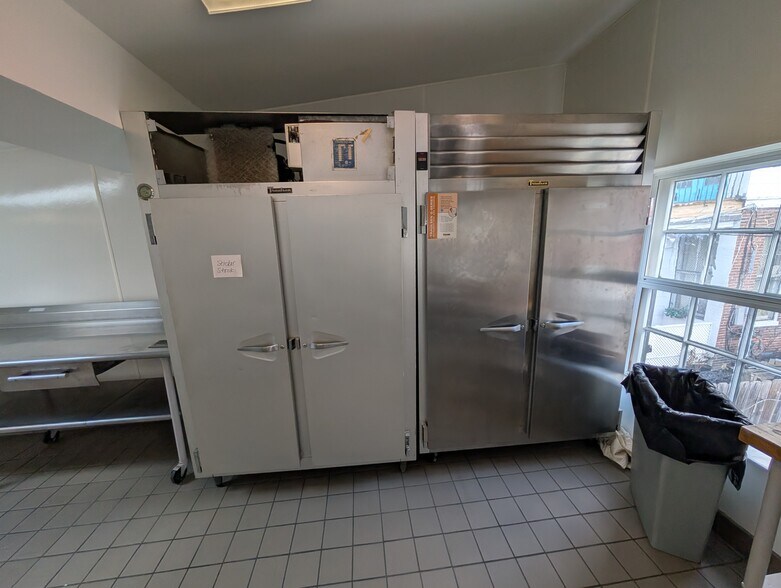 More Photos Of 2220 N Charles St, Baltimore Office For Sale