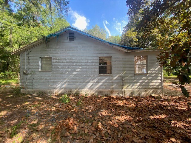 More Photos Of 6023 Kingsley Lake Dr, Starke Service Station For Sale