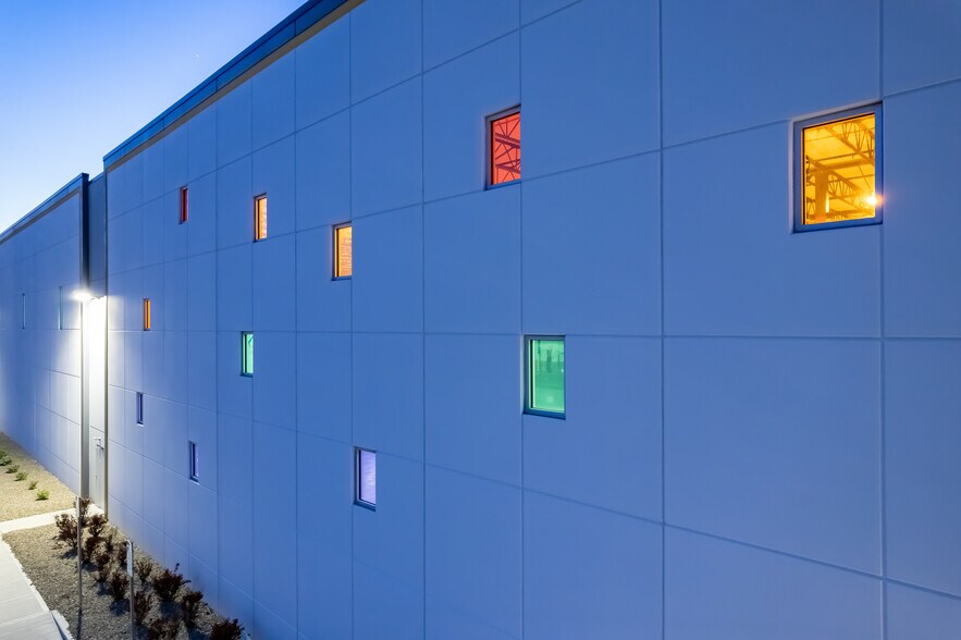 More Photos Of 1020 Innovation Way, Marysville Warehouse For Lease