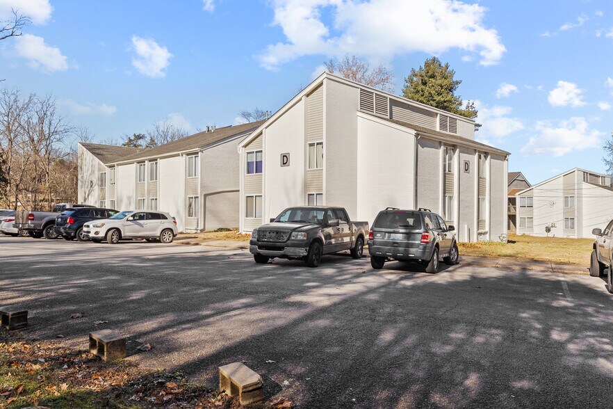 More Photos Of 1001 W 9th St, Russellville Apartments For Sale