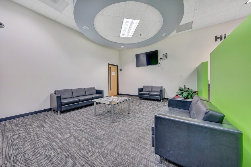 More Photos Of 2000 Virginia Ave, Collinsville Office For Lease