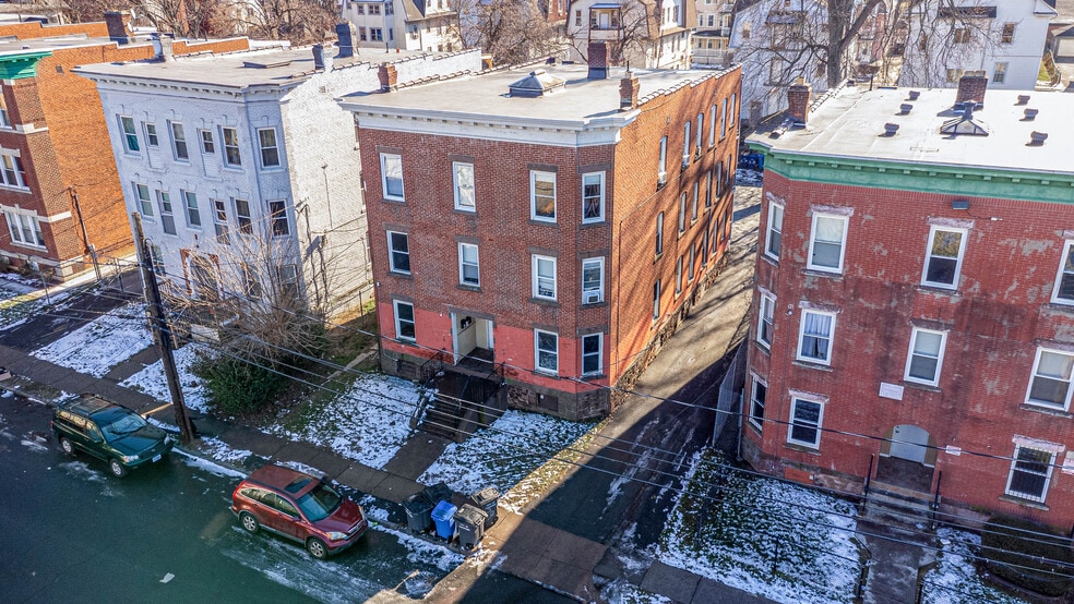 More Photos Of 27-29 Bond St, Hartford Apartments For Sale