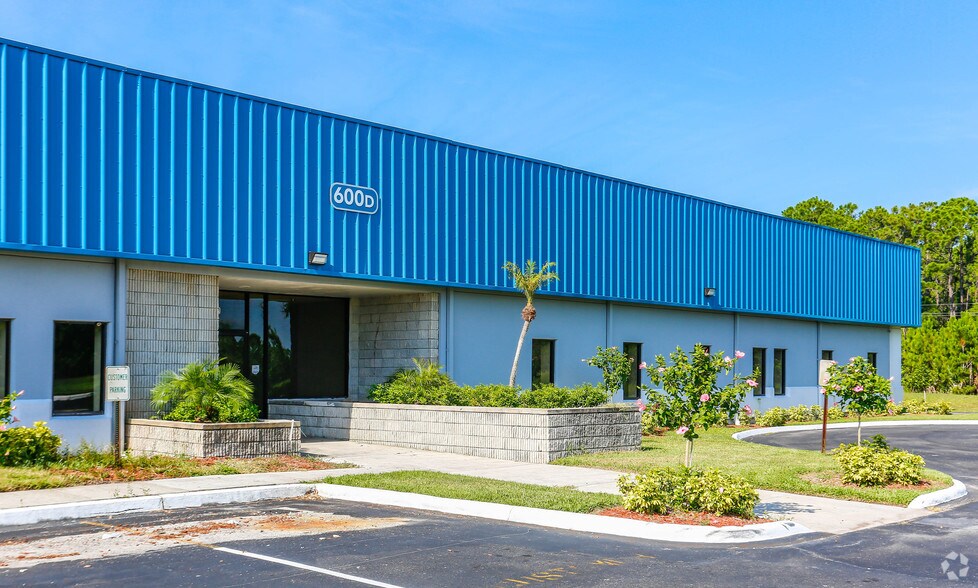 More Photos Of 600 N John Rodes Blvd, Melbourne Unknown For Lease
