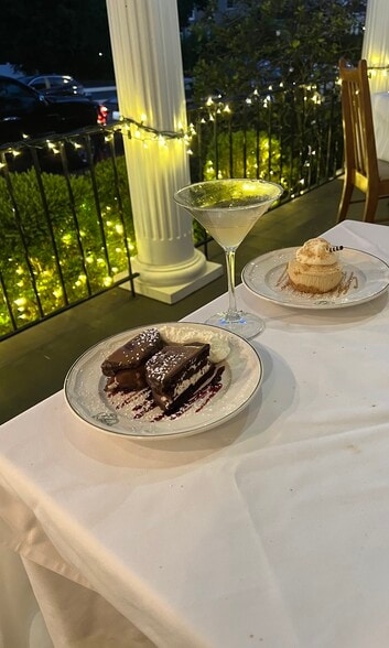 More Photos Of 1 Colonial Pl, Harrison Restaurant For Lease