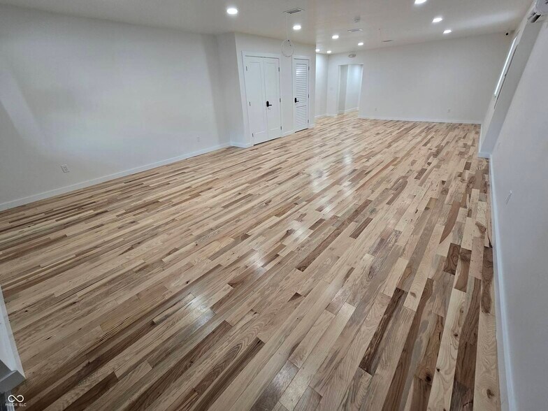 More Photos Of 15 S Indiana St, Greencastle Storefront Retail Office For Sale