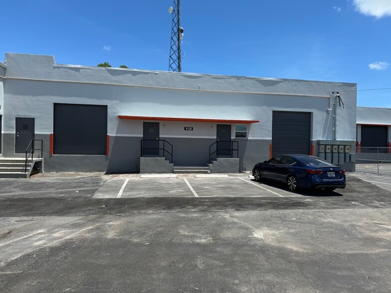 More Photos Of 4128 NW 10th Ave, Oakland Park Warehouse For Lease