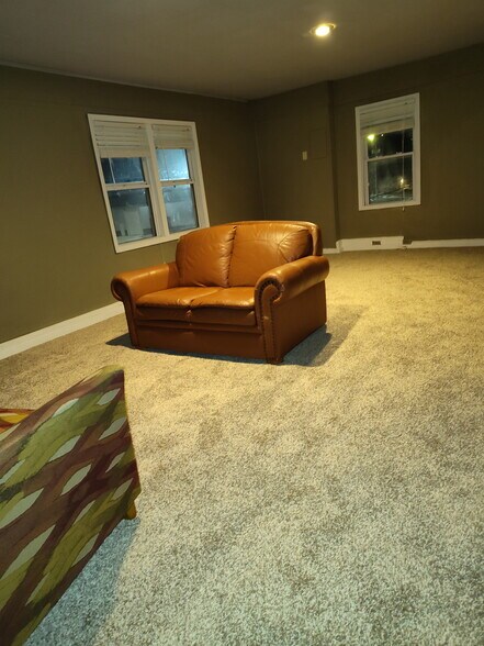 More Photos Of 1127 Merriam Ln, Kansas City Apartments For Sale