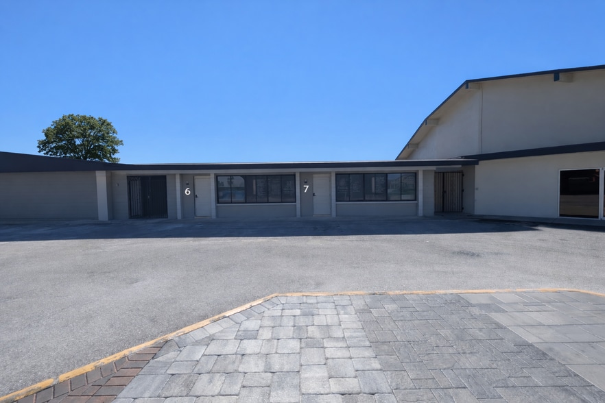 More Photos Of 4726 US-41, Sarasota Religious Facility For Lease