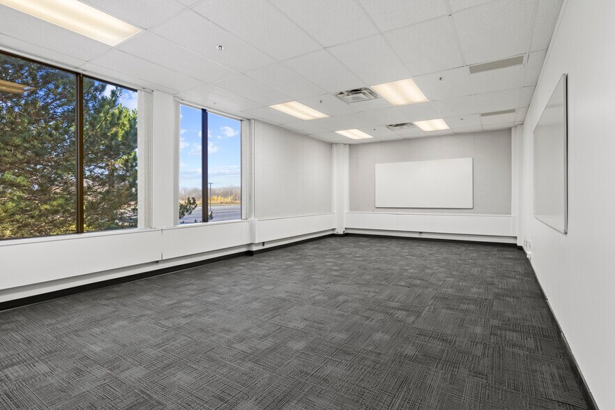 More Photos Of 700 Resende Rd, Webster Unknown For Lease