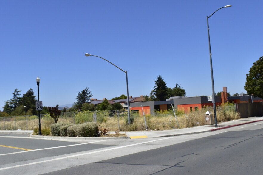 More Photos Of 13717 San Pablo Ave, San Pablo Land For Sale