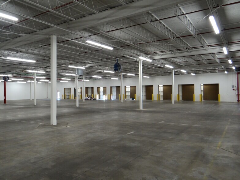 More Photos Of 3979 Old Linwood Rd, Lexington Warehouse For Lease